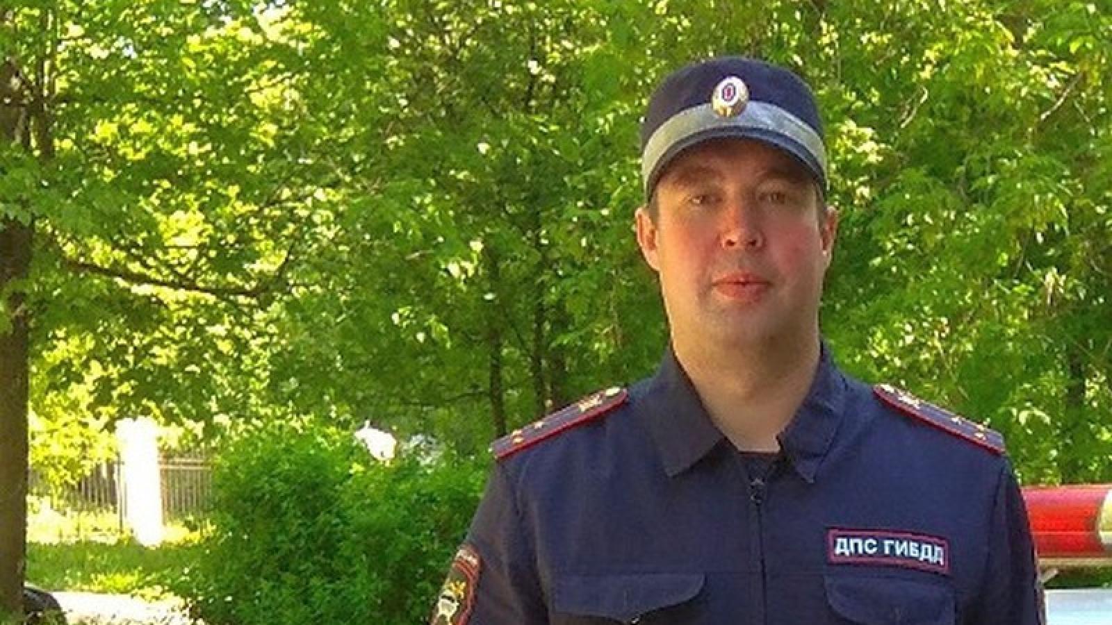 Полицейский из Череповца спас тонущих рыбаков