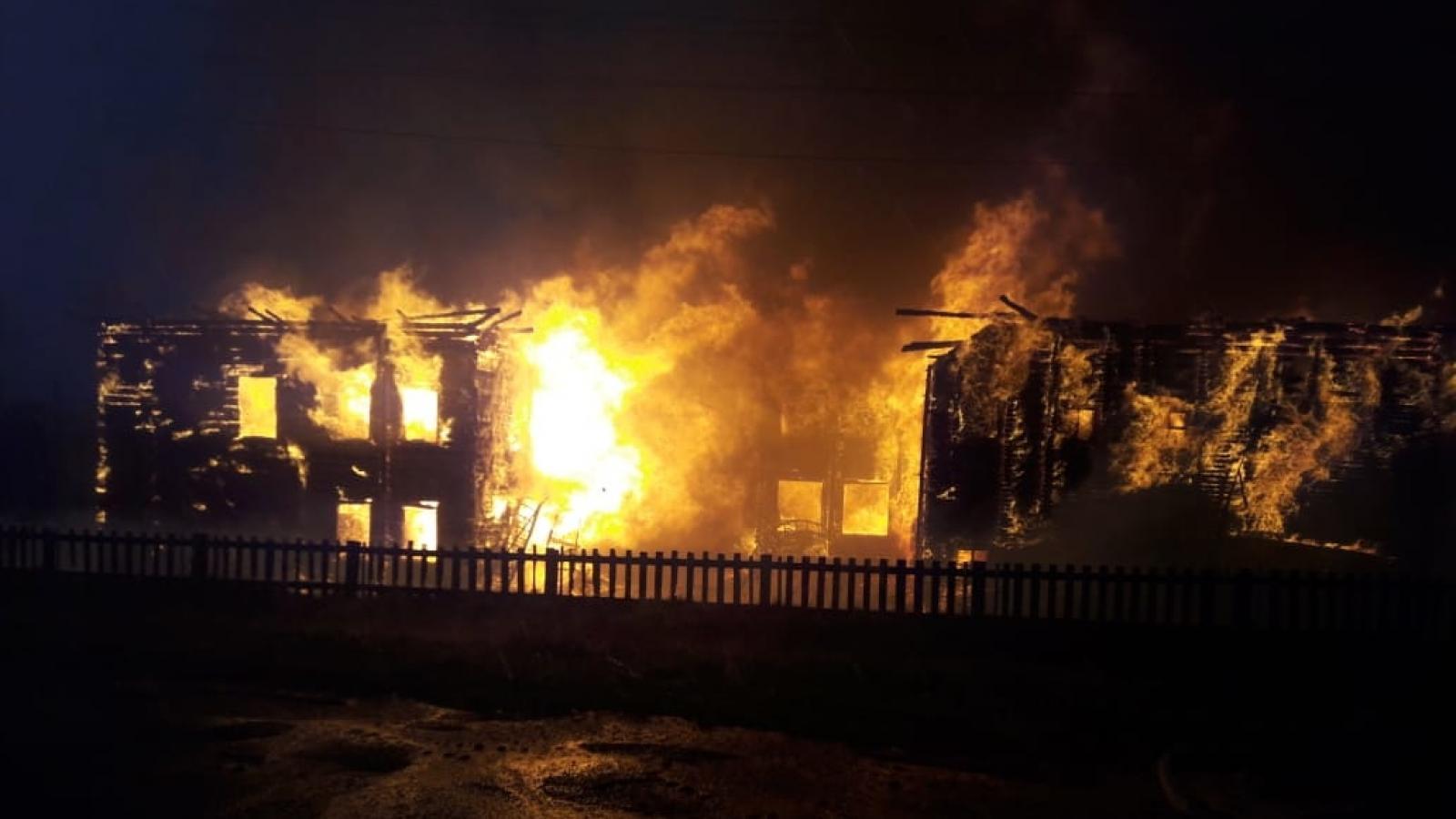 В Тарногском районе сгорела школа