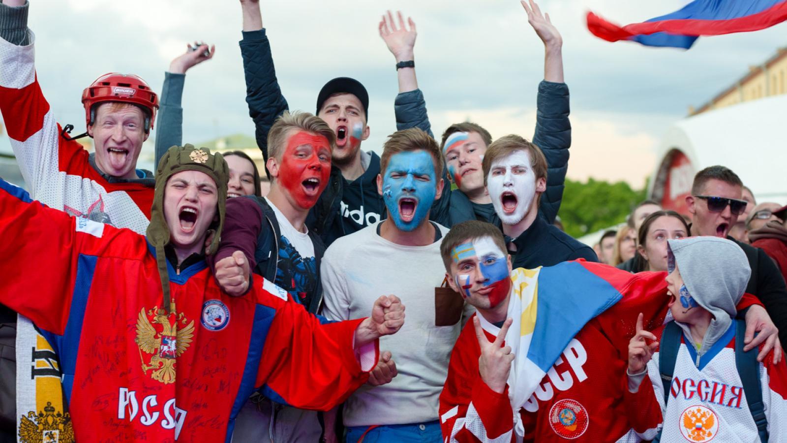 В областной столице объявлен конкурс кричалок и плакатов в поддержку сборной России по футболу
