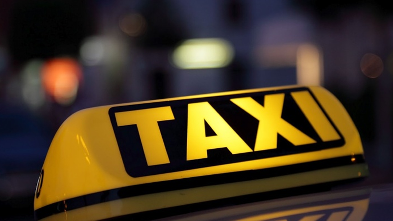 Областной суд запретил работу службы такси «Максим»