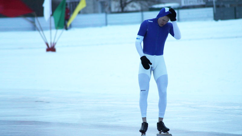 Конькобежец Виталий Неклюдов получил звание «Мастер спорта России»