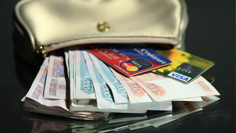 Из-за написанного на банковской карточке пин-кода вологжанка лишилась 15 тысяч рублей
