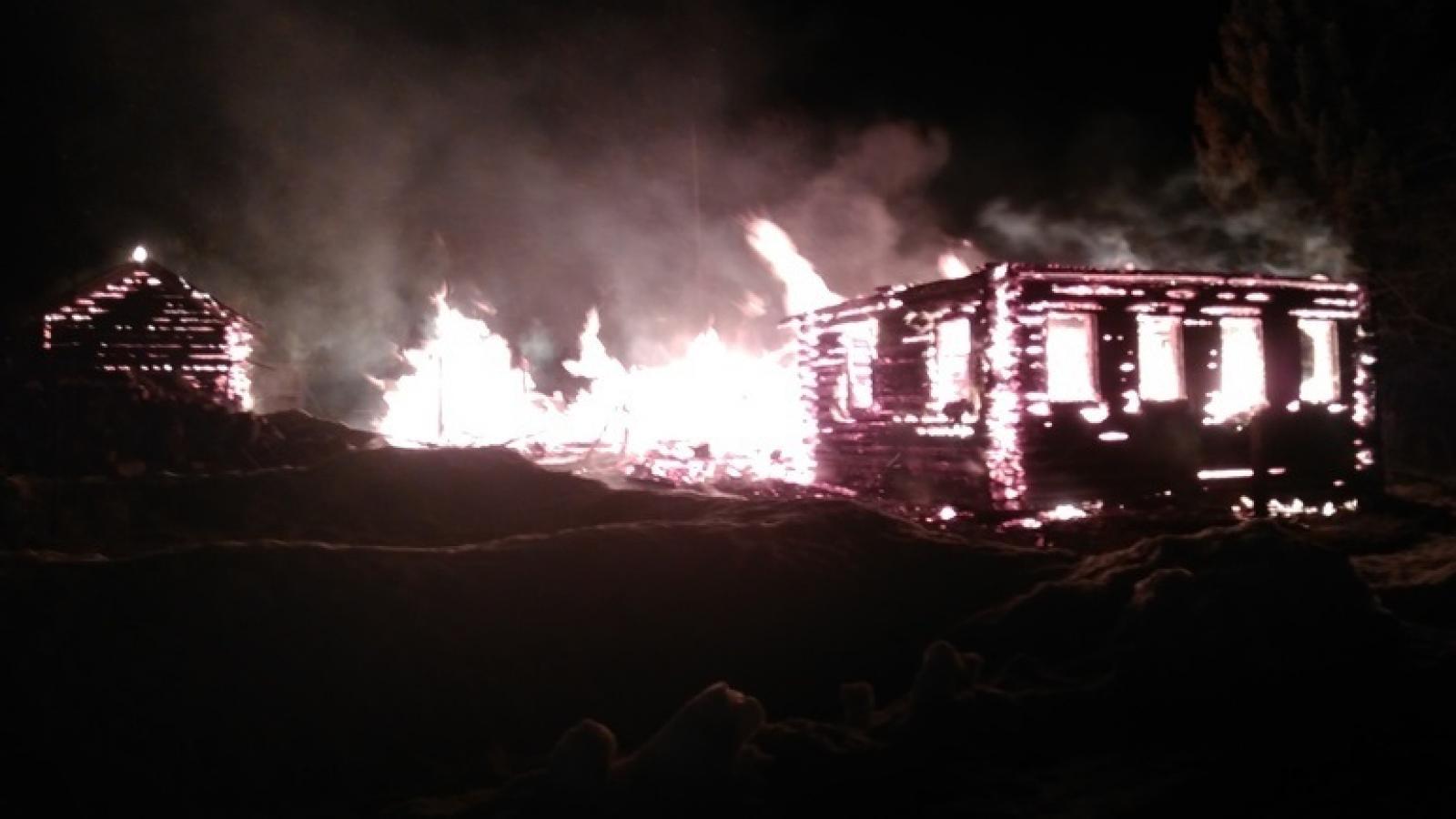 Пожар в Кадуйском районе: дом сгорел дотла, есть погибший