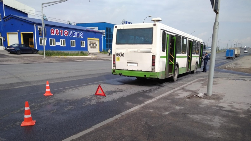 В Череповце кондуктор автобуса получила травму головы из-за экстренного торможения 