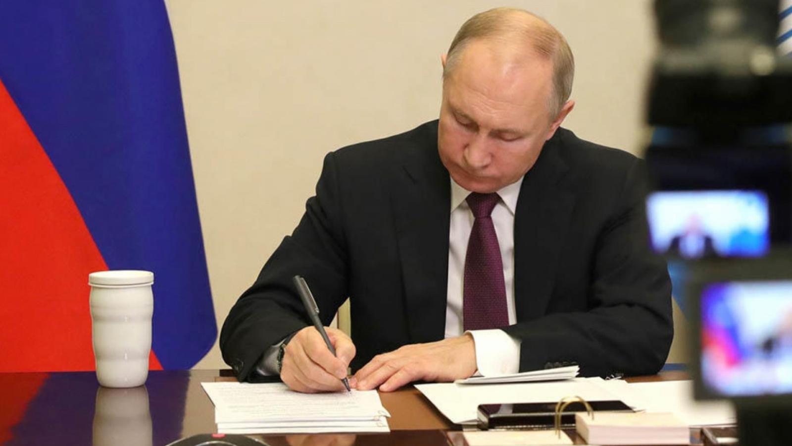 Президент РФ Владимир Путин подписал