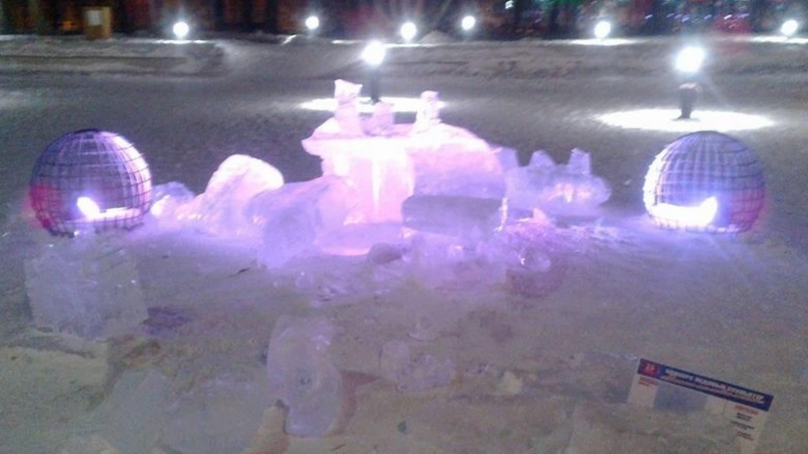 В Череповце вандалы разрушили все ледяные скульптуры