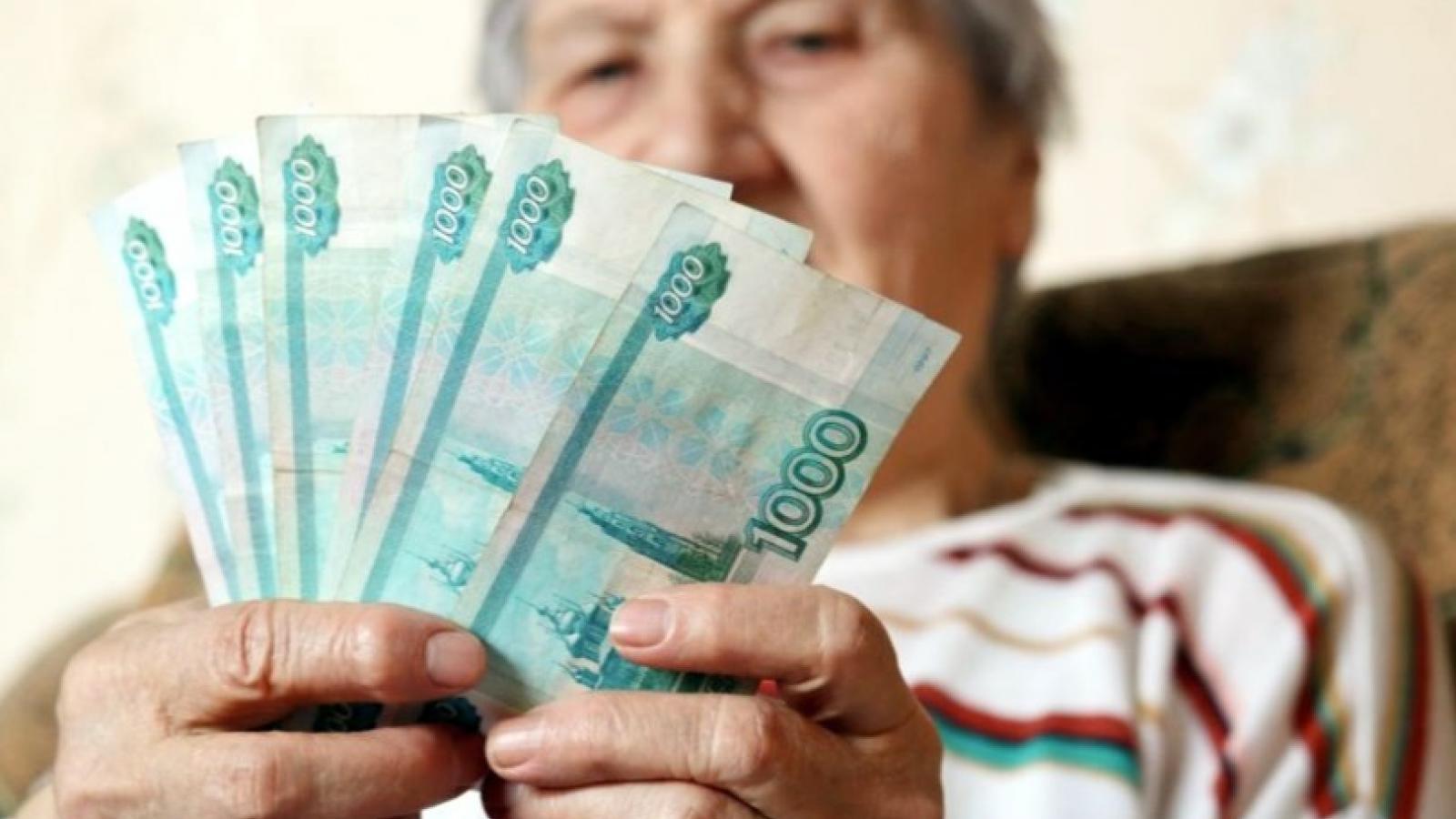 Всем пенсионерам раздадут по 10 тыс. руб.