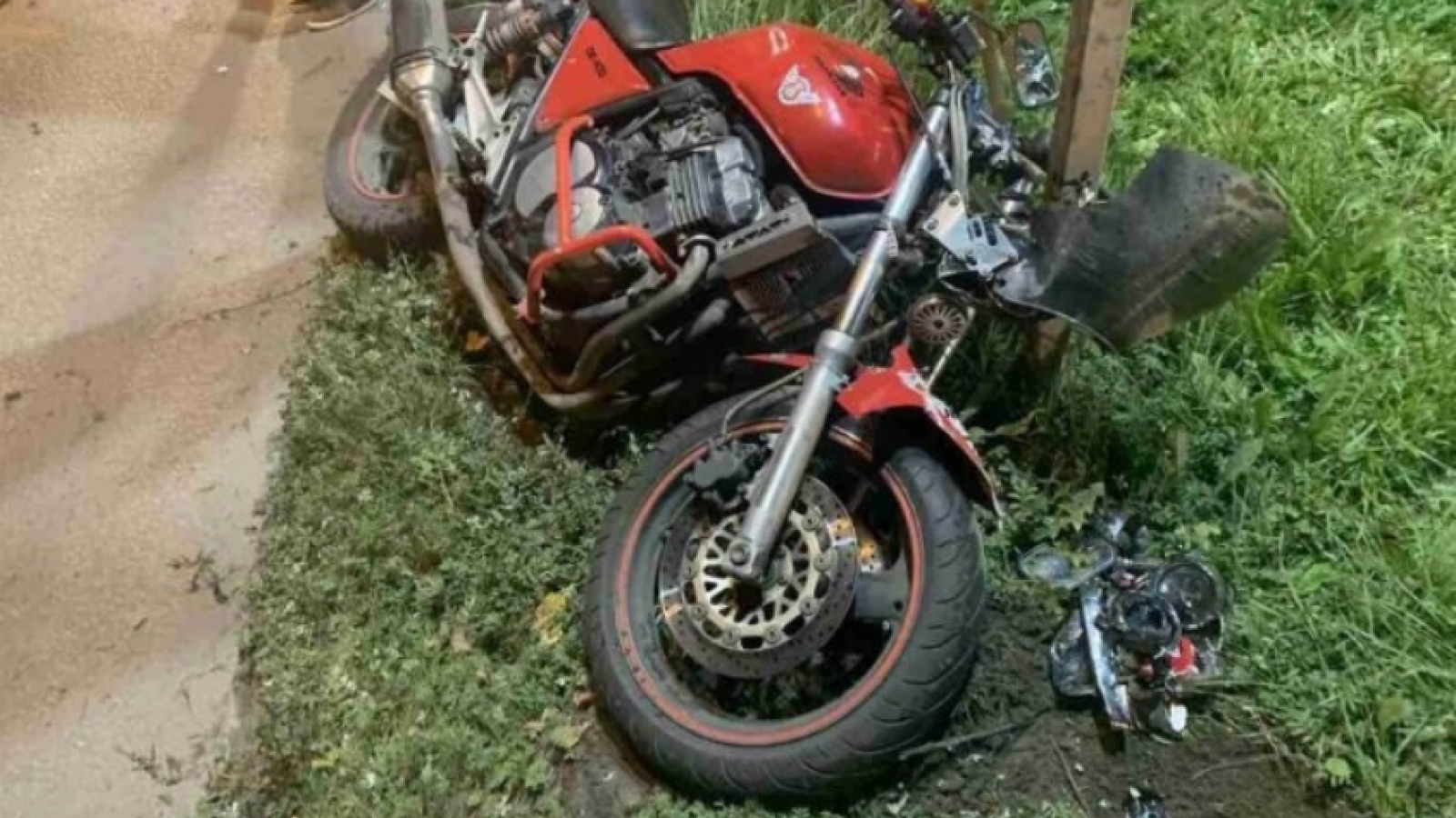 Череповецкий мотоциклист серьёзно пострадал в ДТП