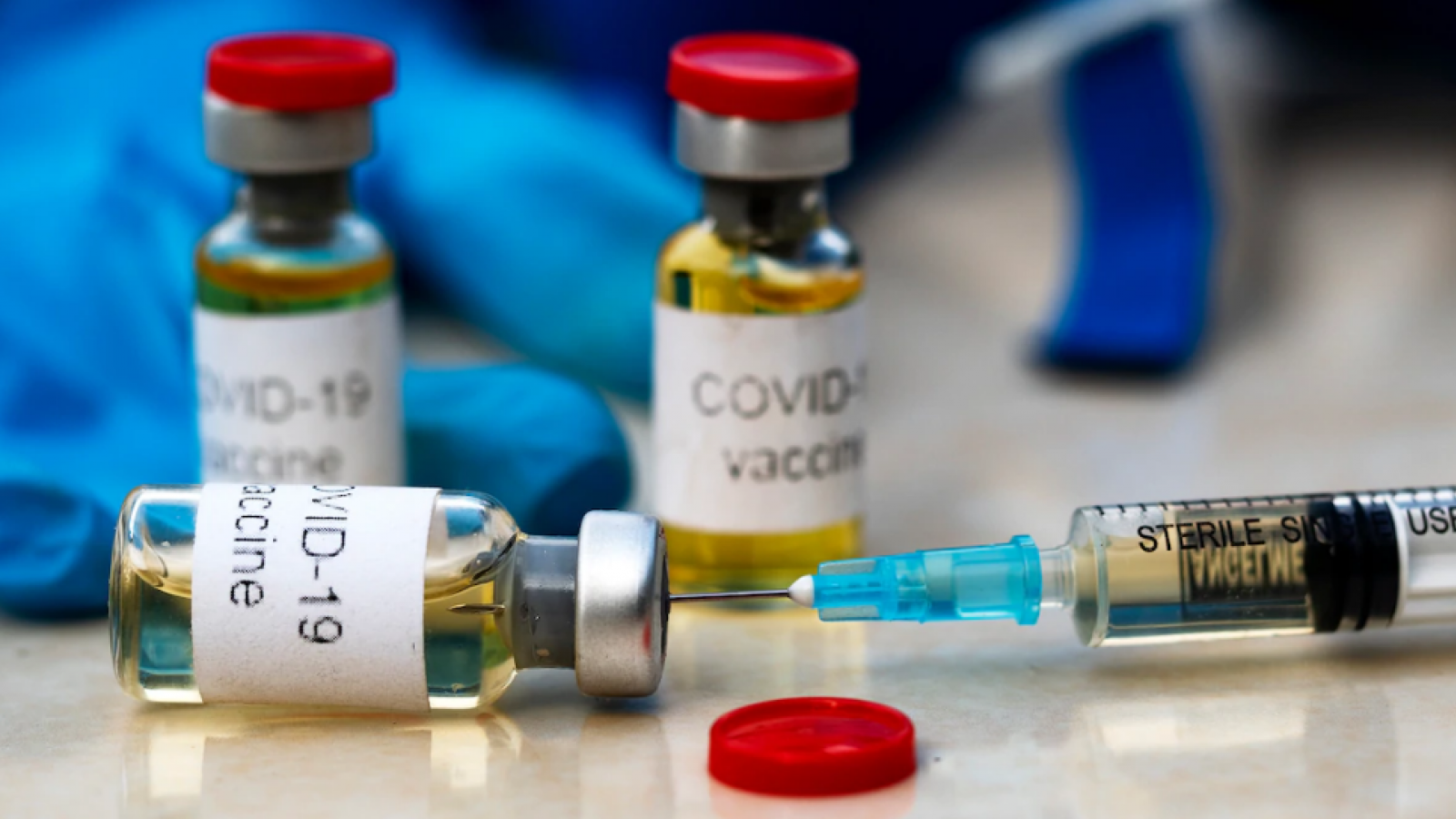 Прививку от гриппа и COVID испытают в России