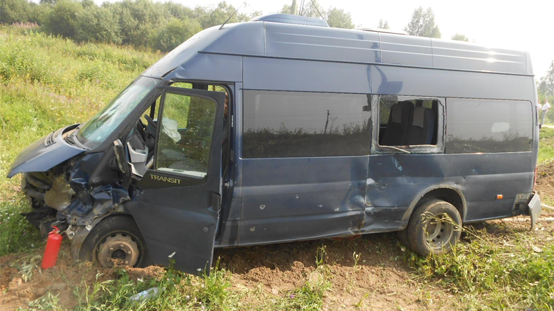 В Вологодской области в аварии пострадали 12 человек