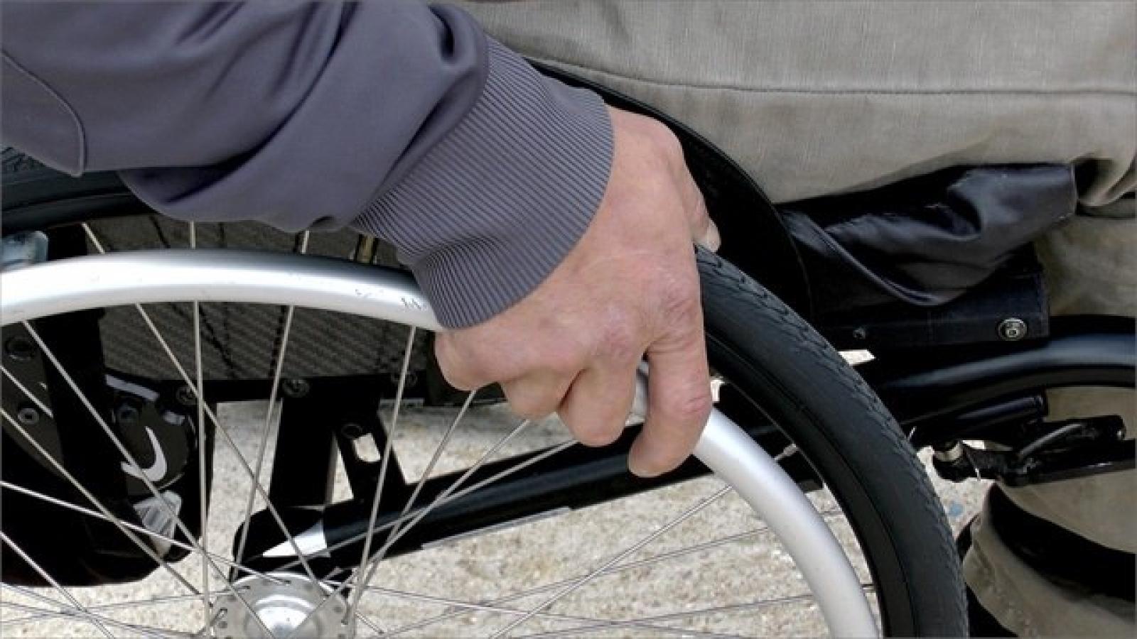 Безработный вологжанин украл из подъезда инвалидную коляску