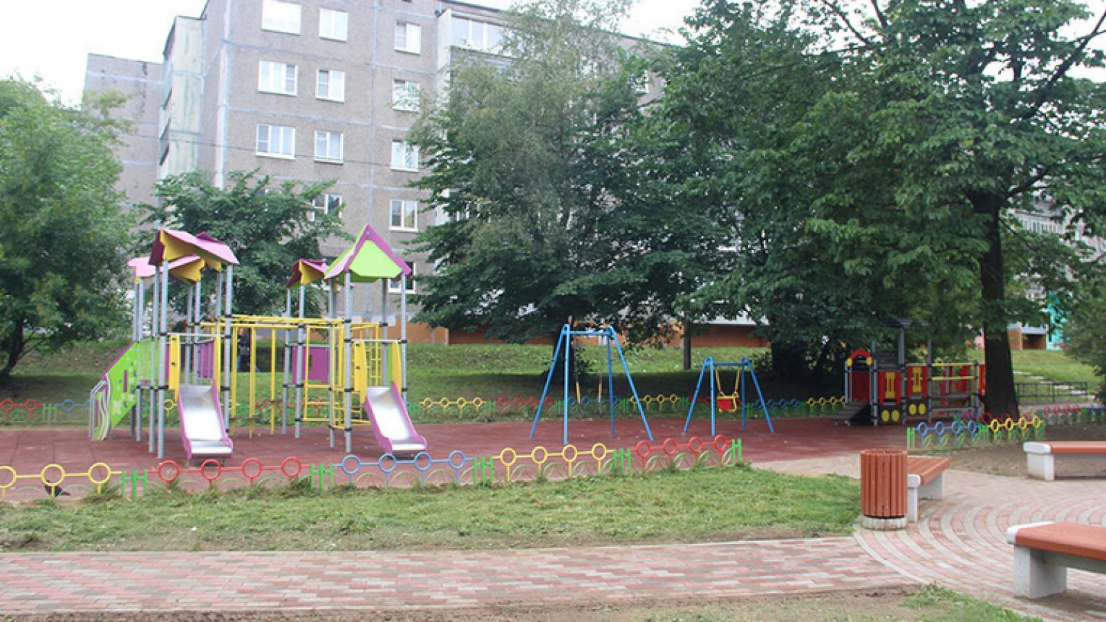  В Череповце открыли «народную» детскую площадку