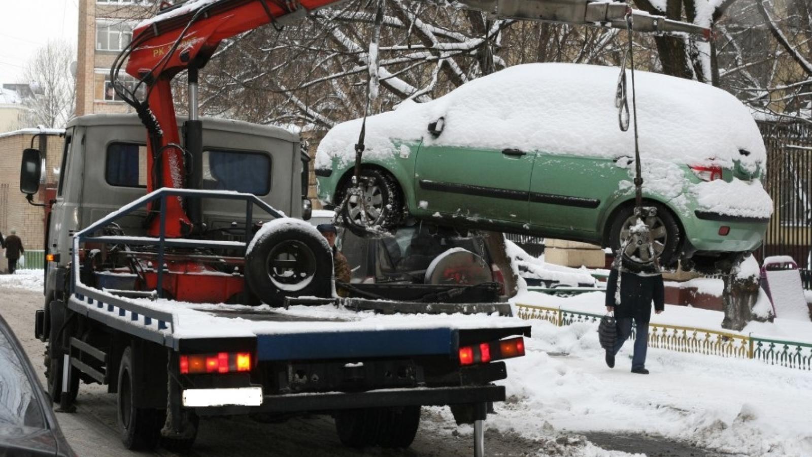 Автомобили, мешающие уборке снега, отвезут на штрафстоянку
