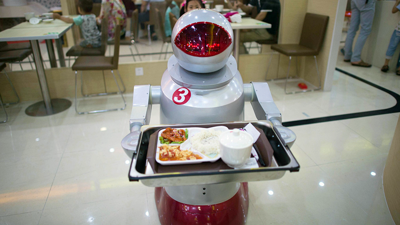 Верят ли россияне в полную роботизацию рабочих мест, выяснил ВЦИОМ