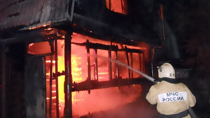 В Чагоде дотла сгорел жилой дом