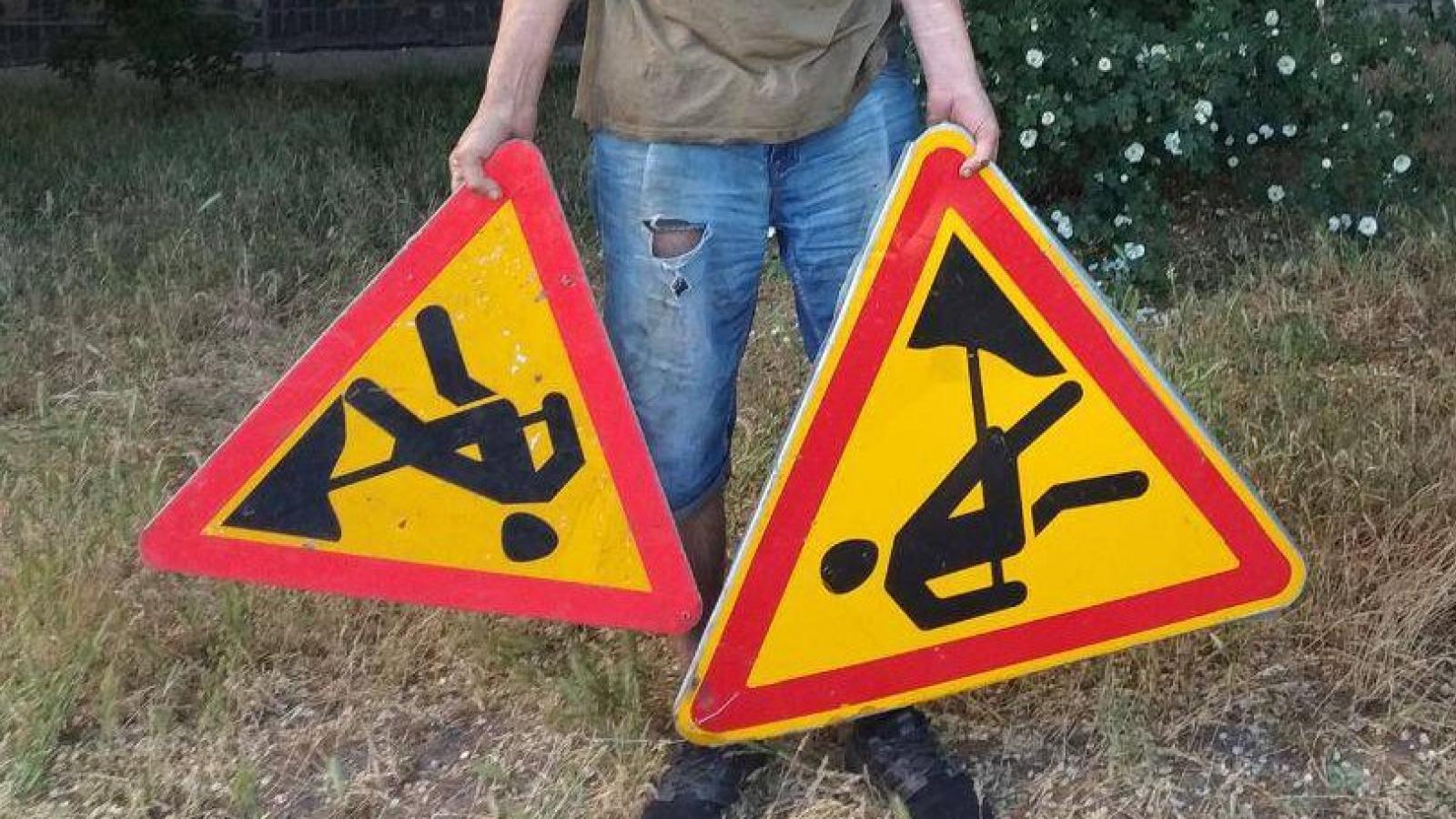 Двое вологжан украли строительные леса и дорожные знаки