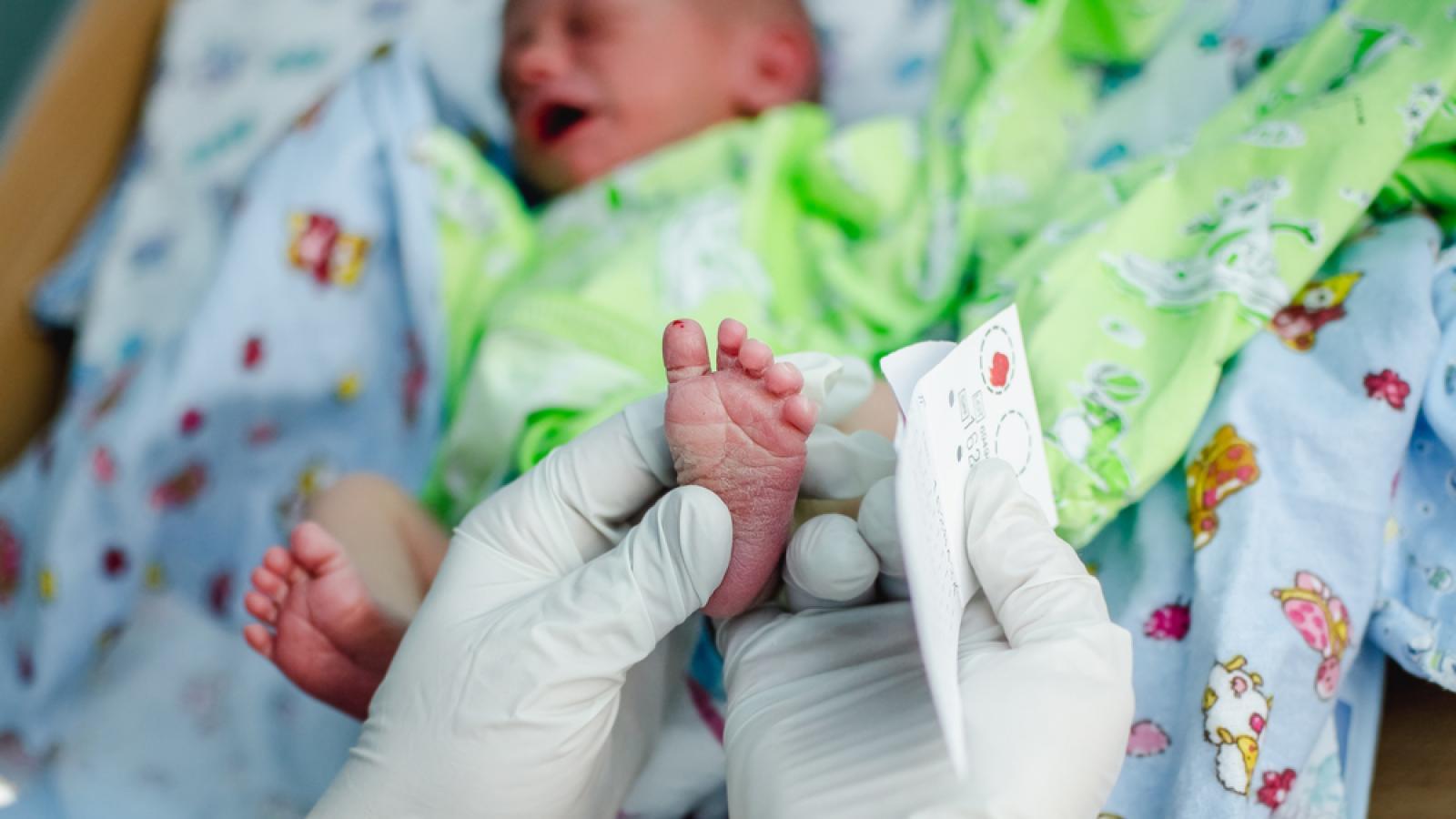 Новорождённых будут проверять на 36 генетических болезней