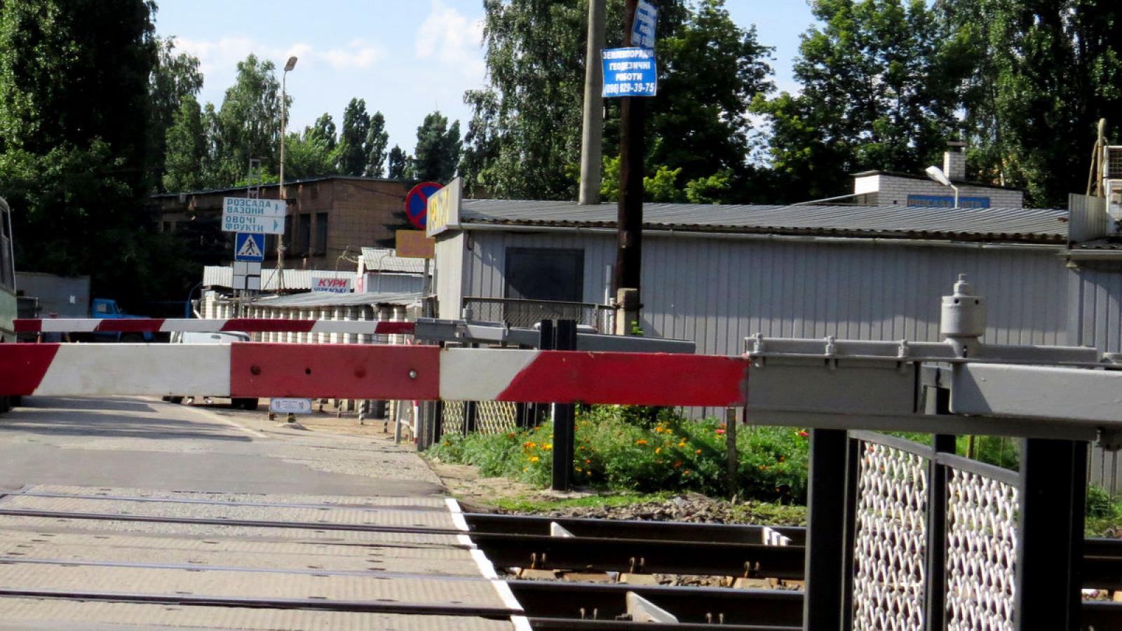  В Вологде закроют три железнодорожных переезда