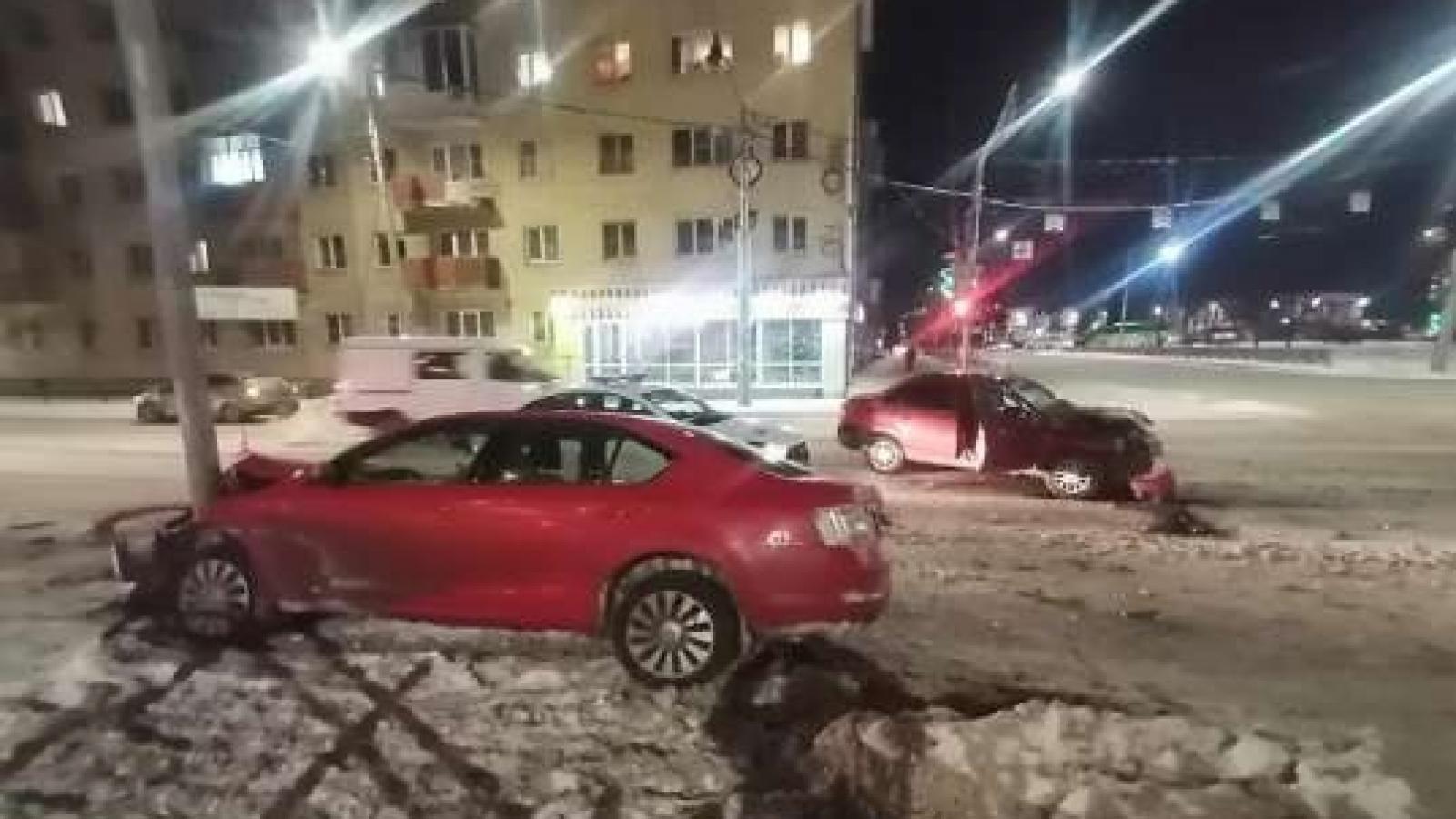 Водители пострадали в ДТП на ул. Галкинской