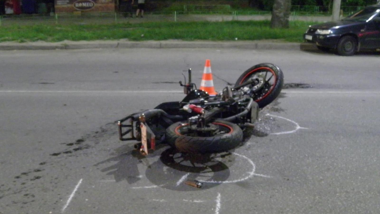 В Череповце мотоциклист сбил пешехода