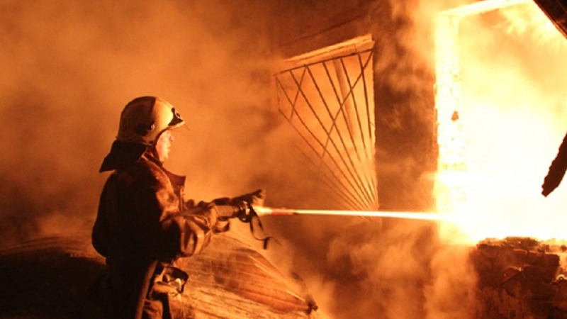 Крупный пожар в Вологде: неизвестные подожгли новую баню 