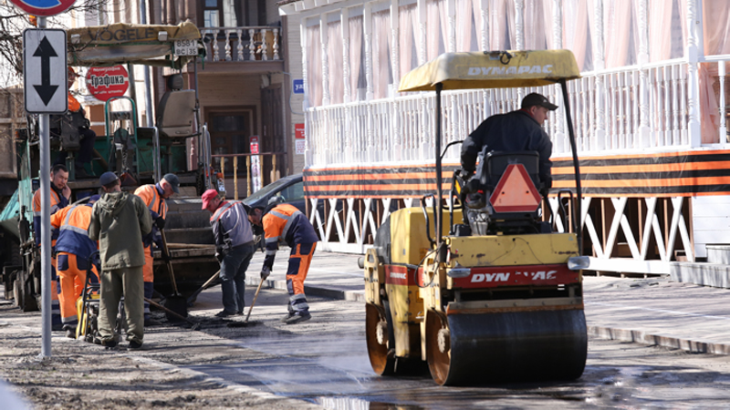 На прошлой неделе в Вологде отремонтировали 2250 квадратных метров дорожного покрытия