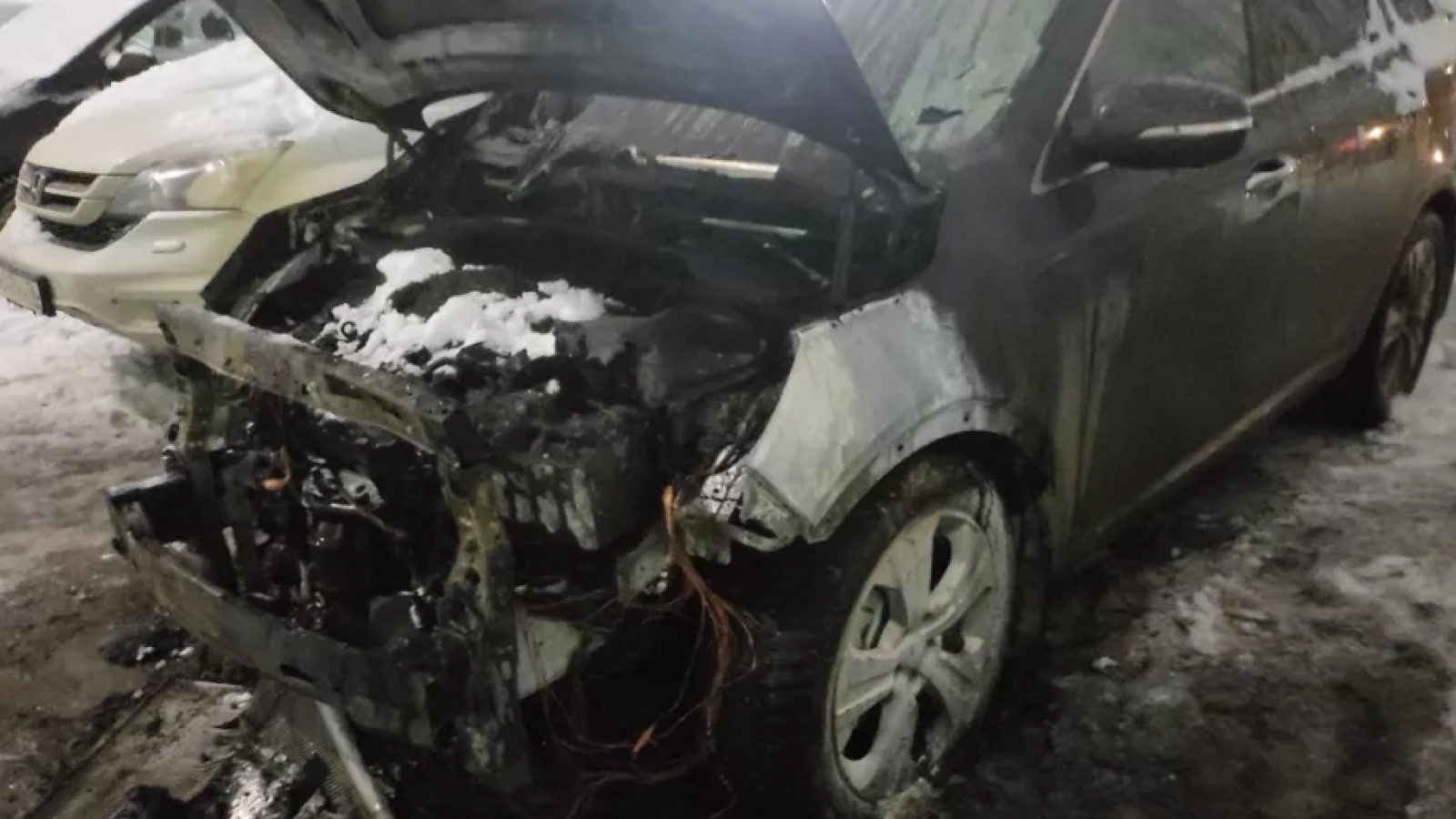 В Череповце сгорел автомобиль