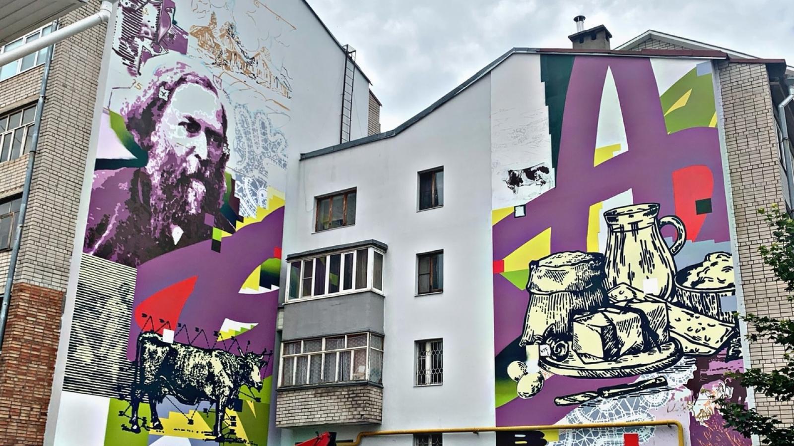Дома Вологды украсили 20 новых граффити